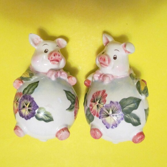 Pansy pig figurines Two piece set - Picture 7 of 8